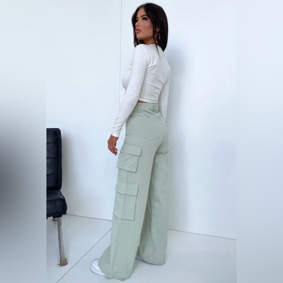 That’s So Fetch Venus cargo pants Sage - Picture 3 of 6